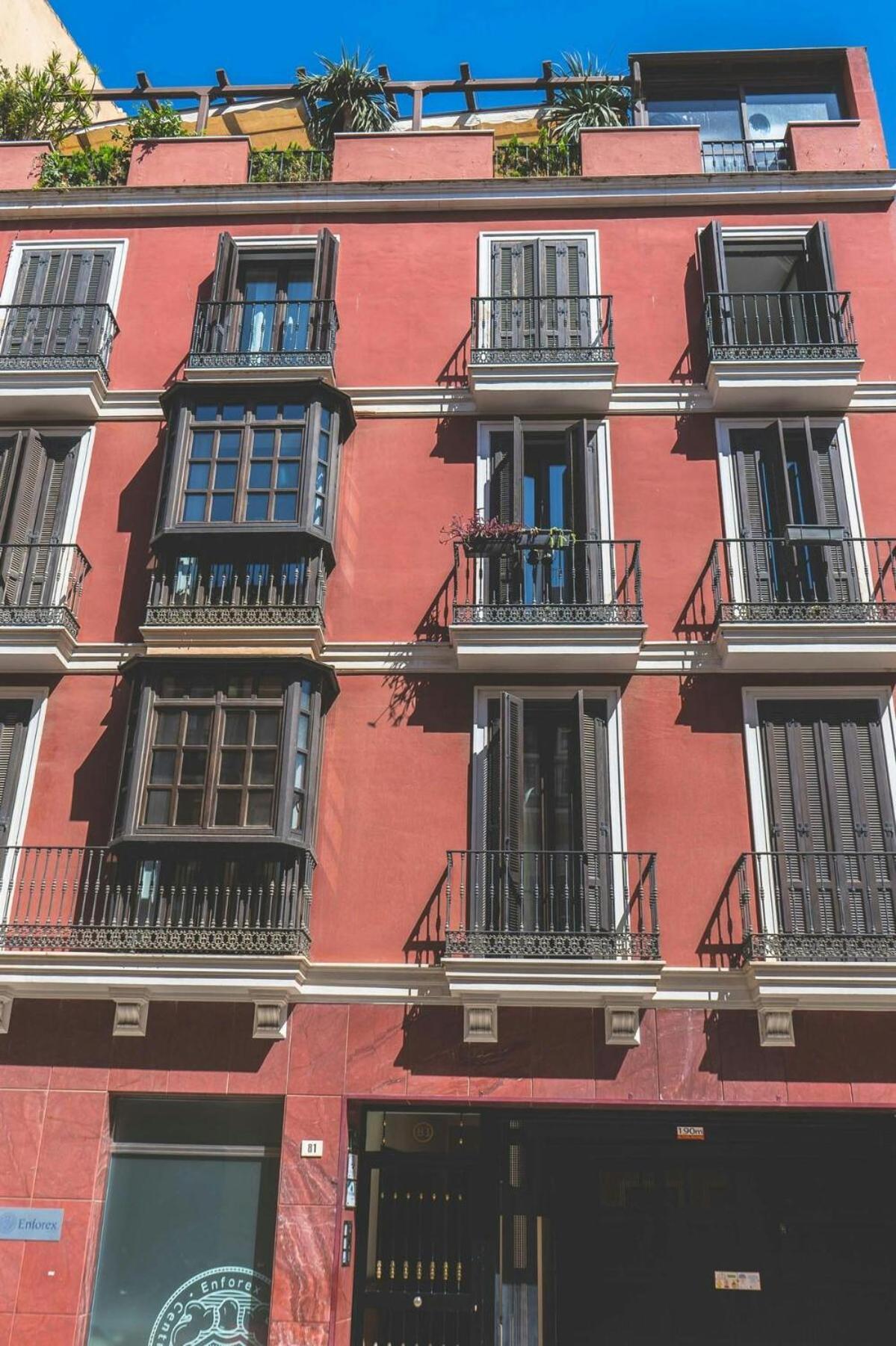 Céntrico En Calle Carreteria - Appartement